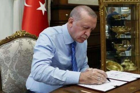 Valiler karanamesi imzalandı; 16 şehre yeni Vali