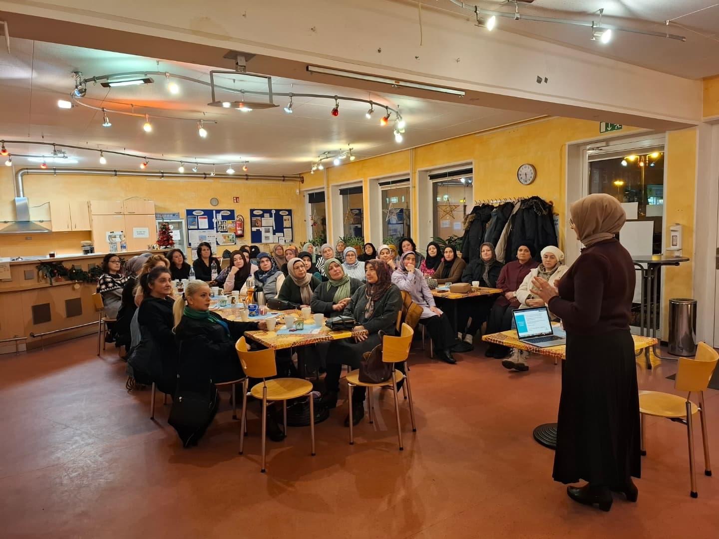 Ana-Tolia Kadınlar Derneği’nde Menopoz Konulu Bilgilendirici Seminer Düzenlendi