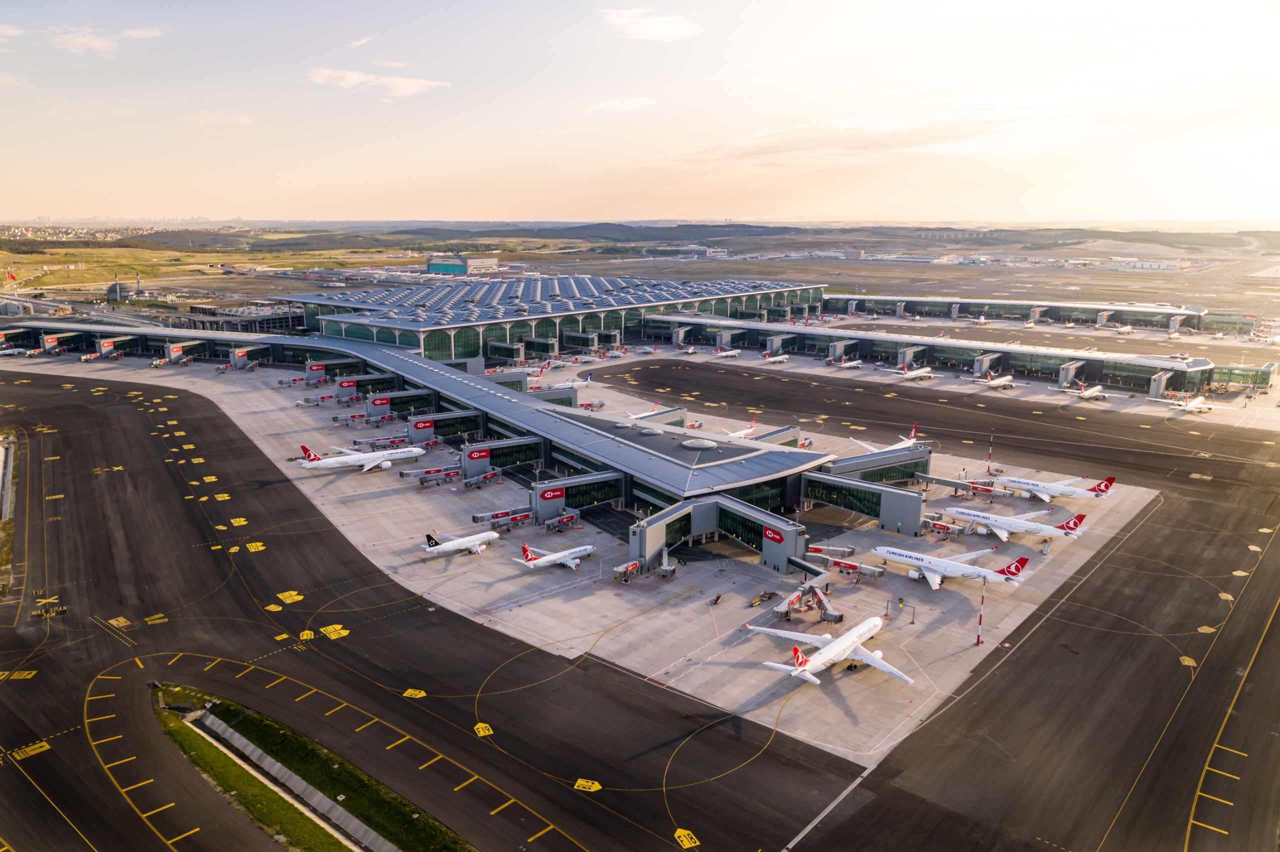 214 MİLYON 661 BİN 965 YOLCU HAVAYOLUNU KULLANDI