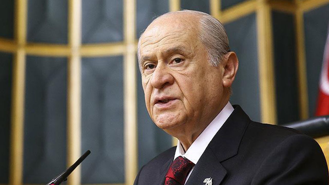 Bahçeli 66 gün sonunda mesaisine başladı: Türkeş'in kabrini ziyaret etti