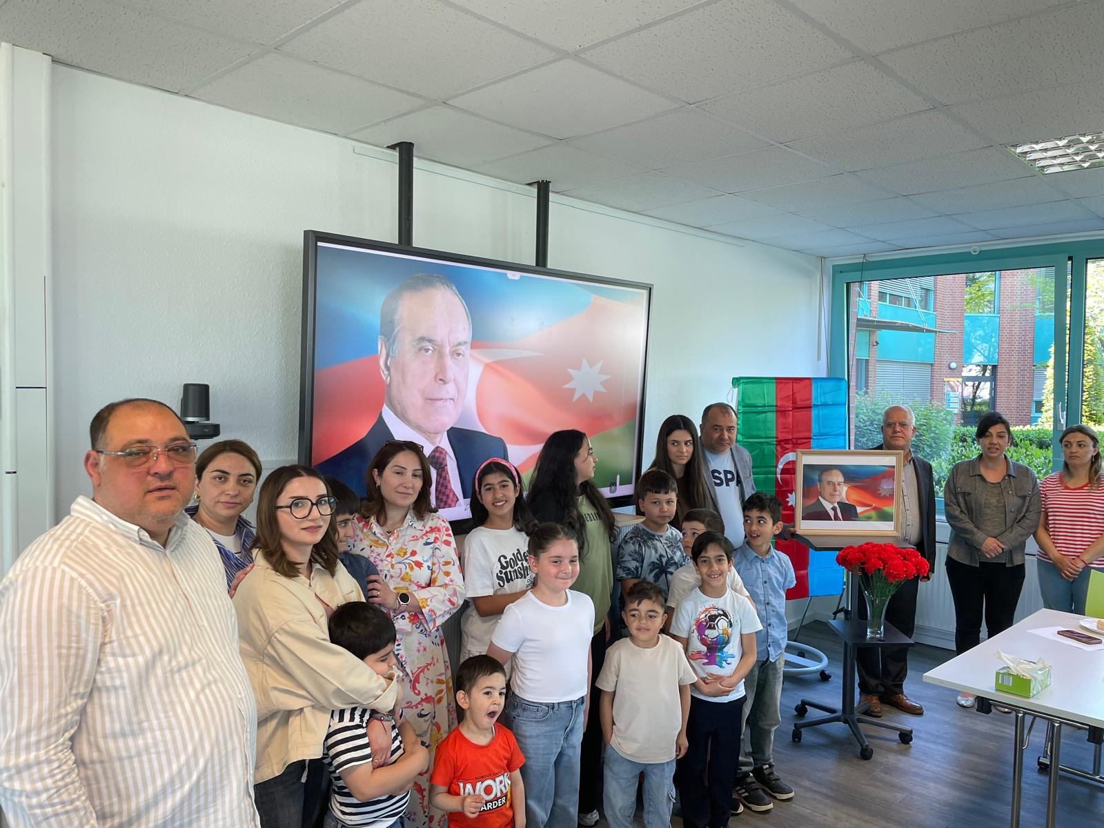 Münster’de Haydar Aliyev’in 102. Doğum Yıldönümüne Özel Azerbaycan Dili Dersi