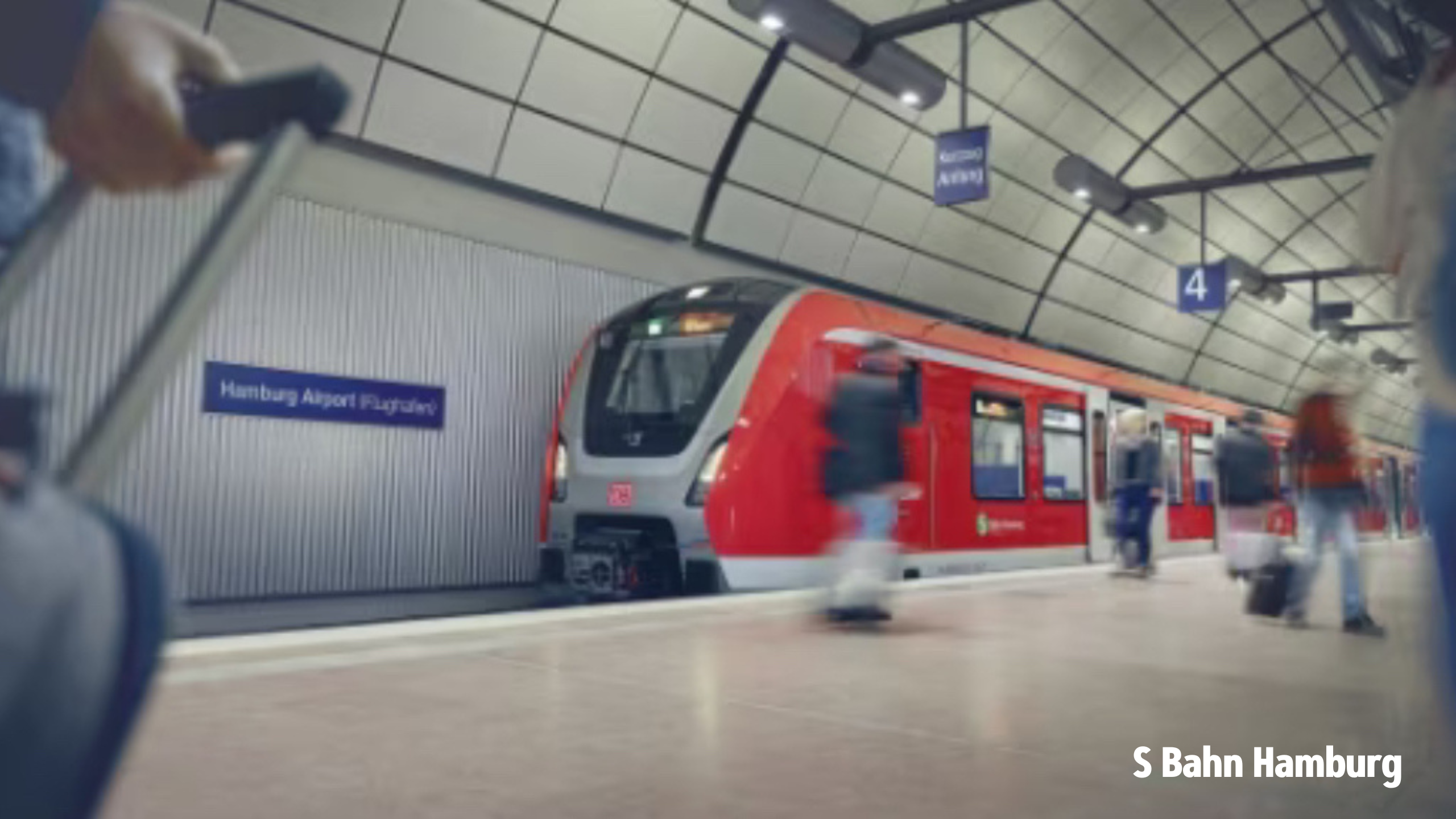 Hamburg’da Tren İstasyonunda Bıçaklı Saldırı: 12 Yaralı