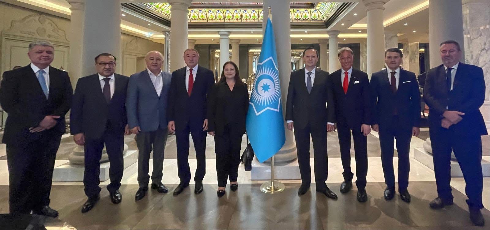 Berlin’de Türk Dünyası Büyükelçileri Dayanışma Yemeğinde Buluştu