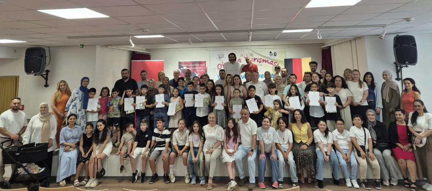 Essen’de İki Dilli Okuma Yarışması Yoğun Katılımla Gerçekleştirildi