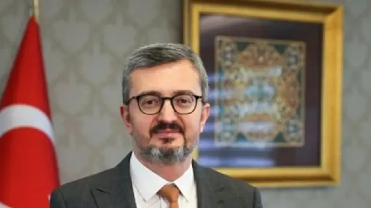İletişim Başkanlığına Prof. Dr. Burhanettin Duran atandı
