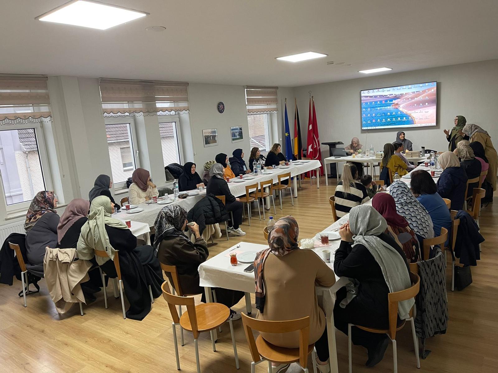 Kadınlar Kolu ‘Hayır Deme Sanatı’ hakkında seminer düzenledi