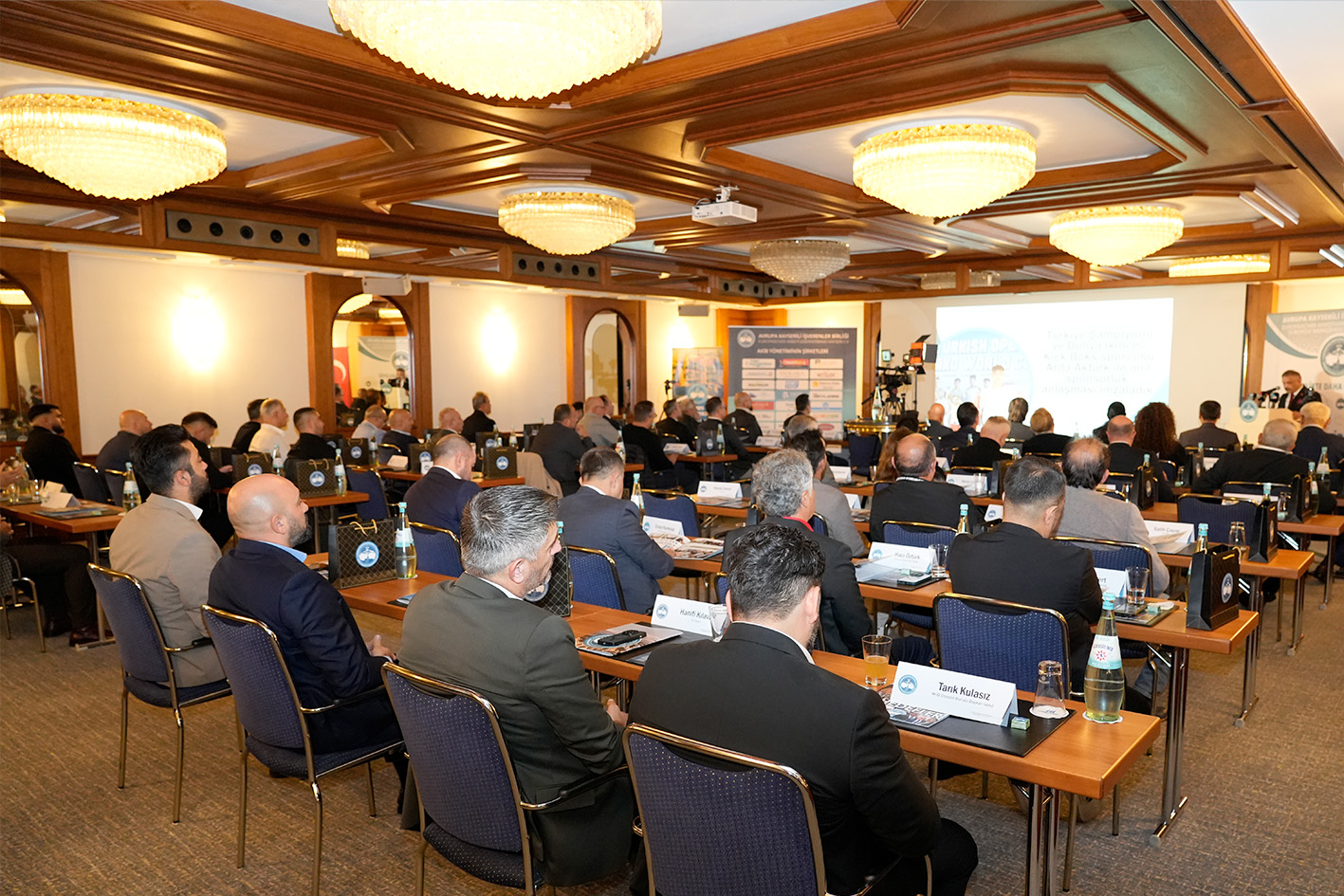 AKİB Köln’de “İş Dünyası Buluşması ve Yatırım Forumu” düzenledi