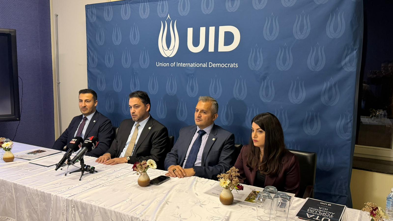 UID Köln’de Uluslararası Toplum Akademisi’ni tanıttı: Avrupa’daki Türk gençleri için liderlik programı başlıyor