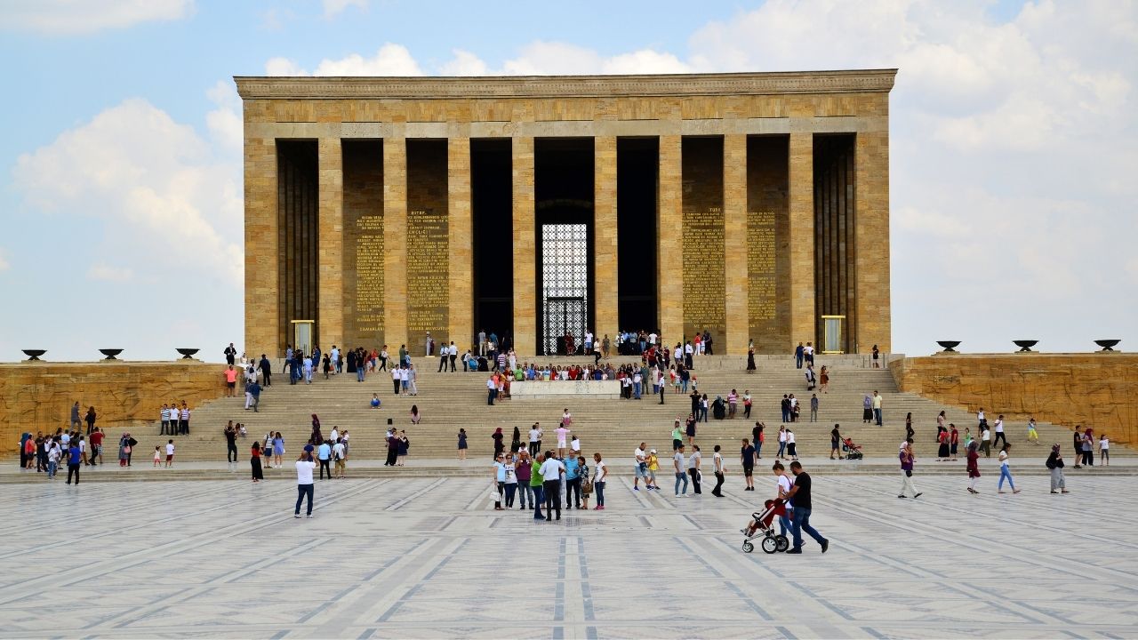 2025'te 8 milyon 242 bin 170 kişi Ata'sını ziyaret etti