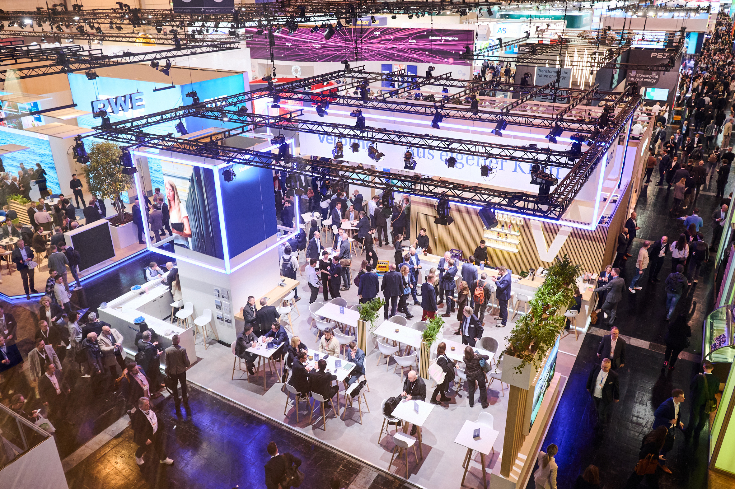 E-world 2026 Essen’de rekor katılımcıyla kapılarını açtı