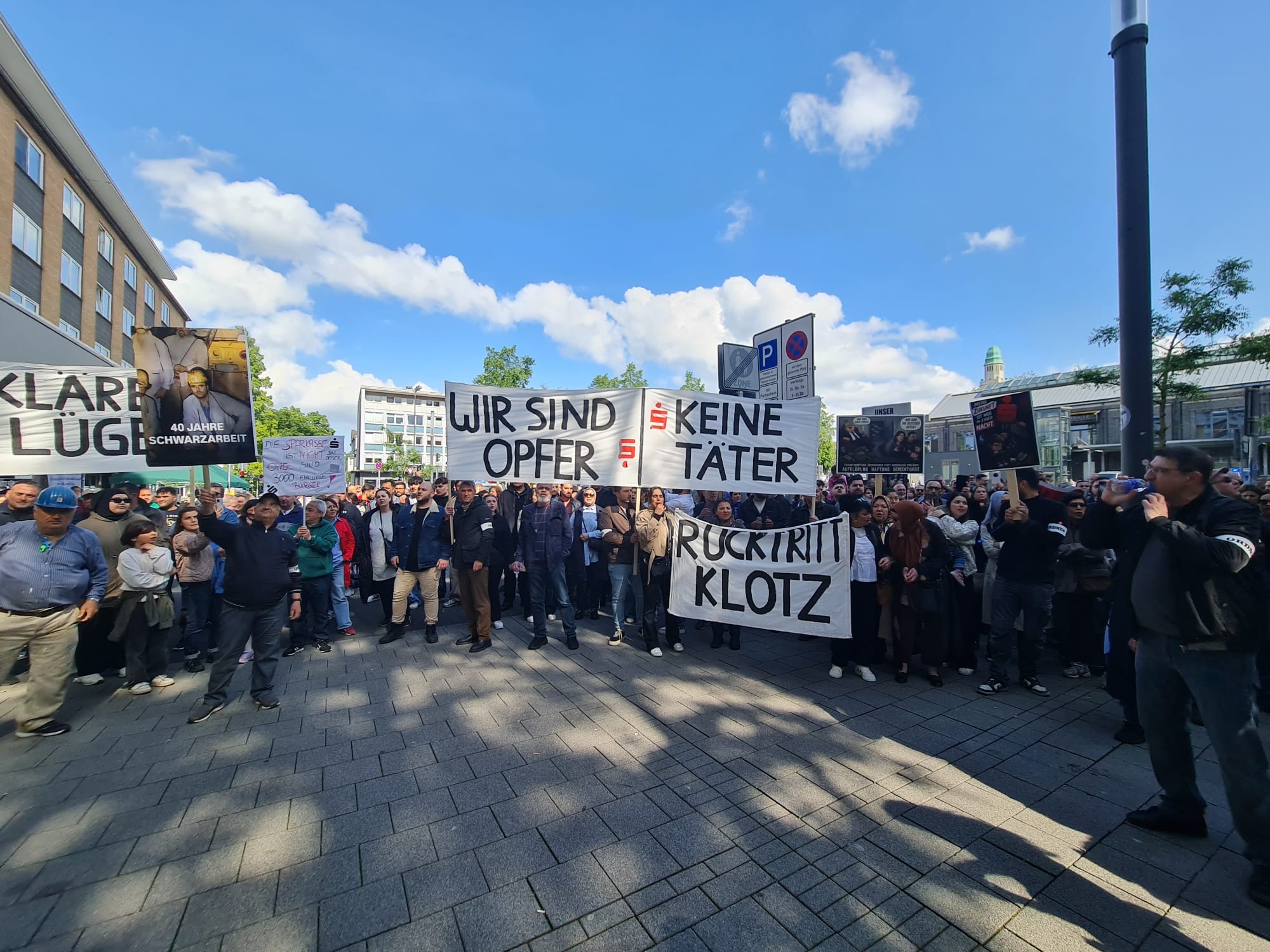 Gelsenkirchen’de Sparkasse Mağdurlarından Protesto