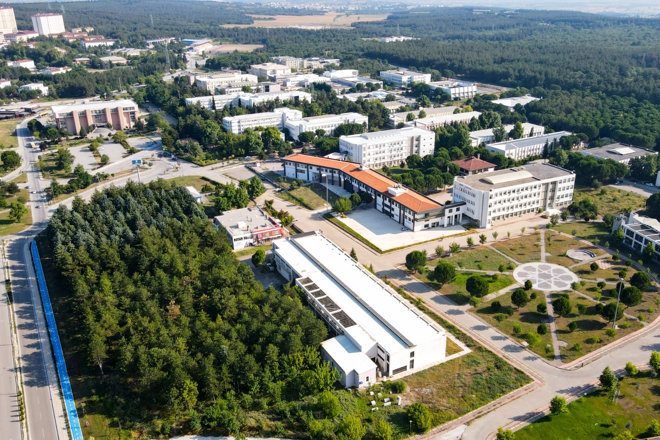 BUÜ, Türkiye'nin en iyi 18 üniversitesi arasında yer aldı